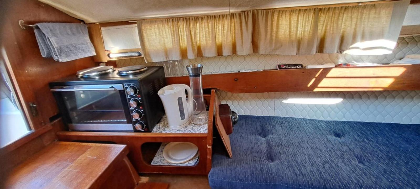 Unique Boat 1 Hotel Hoganas Ngoại thất bức ảnh
